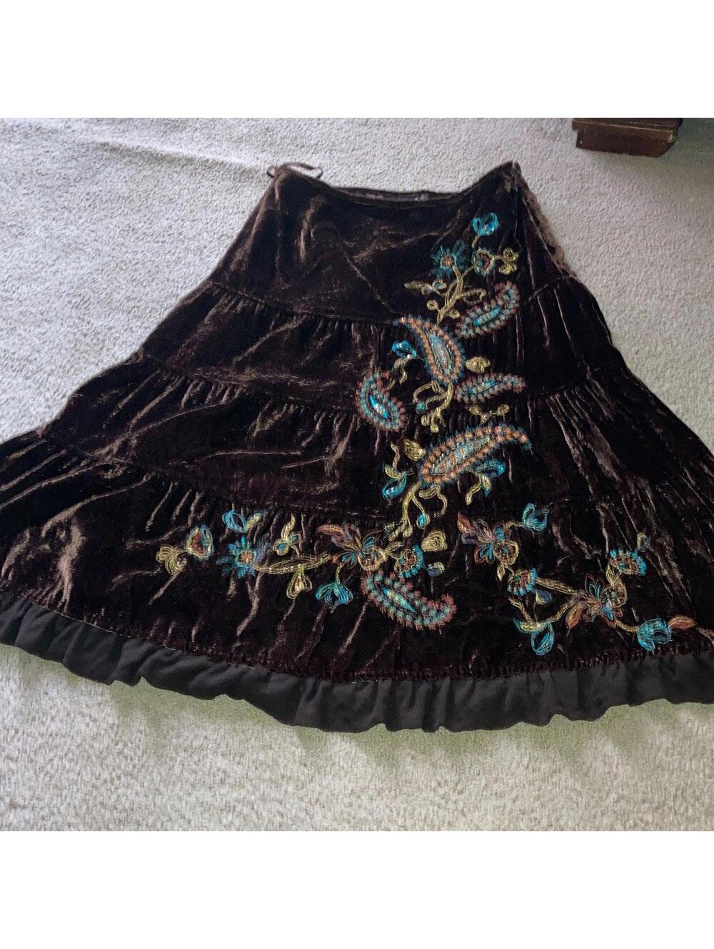 Carole Little velvet Embroidered skirt